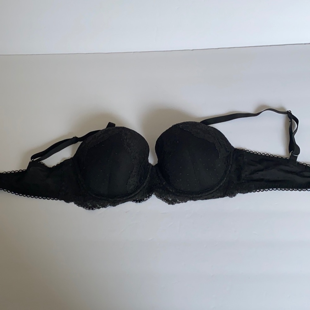 VS 32DD black lace bra